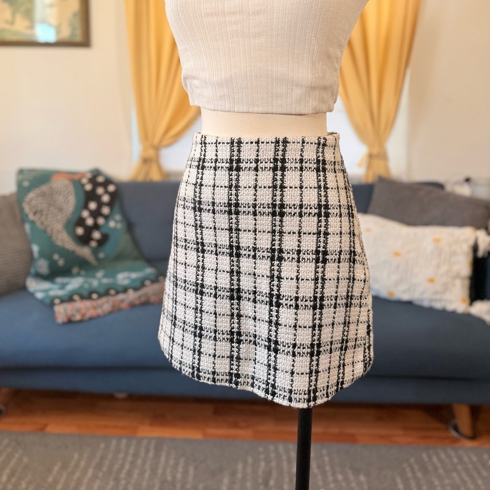 Classic Black and White Plaid Tweed Skirt